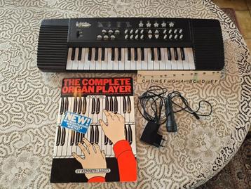 Nieuw Keyboard + Organ Player. beschikbaar voor biedingen