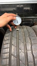 4 pneus Hankook 225/45/17 avec support, Enlèvement, Comme neuf