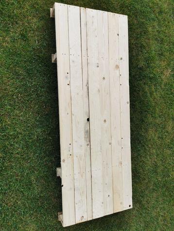 gesloten palletten beschikbaar voor biedingen