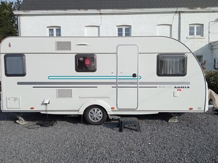 Adria caravan, Caravans en Kamperen, Caravans, Particulier, tot en met 6, Treinzit, Adria, Frans bed, Omvormbare zithoek, Stapelbed