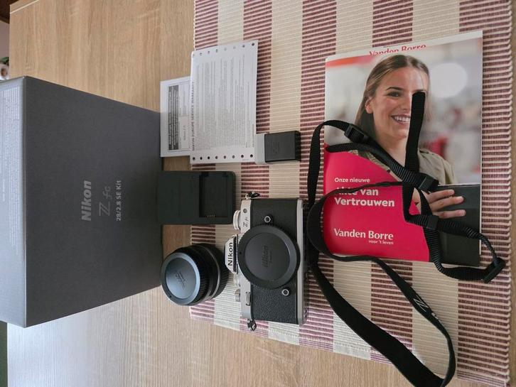 Nikon Z fc + 28 SE-kit, TV, Hi-fi & Vidéo, Appareils photo numériques, Comme neuf, Nikon, Enlèvement