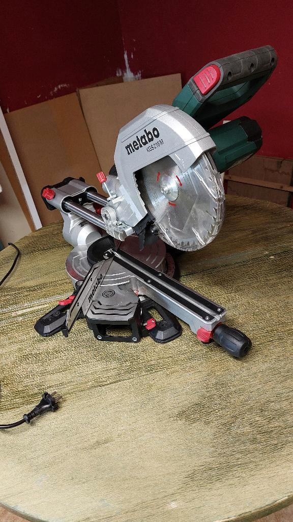 radiale verstekzaag KGS 216M, Doe-het-zelf en Bouw, Gereedschap | Zaagmachines, Nieuw, Afkortzaag, 1200 watt of meer, 70 mm of meer