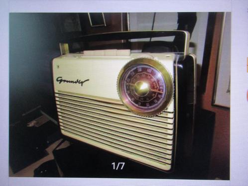 GRUNDIG TRANSISTOR-BOY 57E . 1957-1958., Antiquités & Art, Antiquités | TV & Hi-Fi, Enlèvement ou Envoi