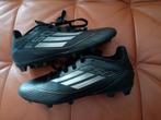 chaussure de Football, Sport en Fitness, Voetbal, Ophalen of Verzenden, Zo goed als nieuw