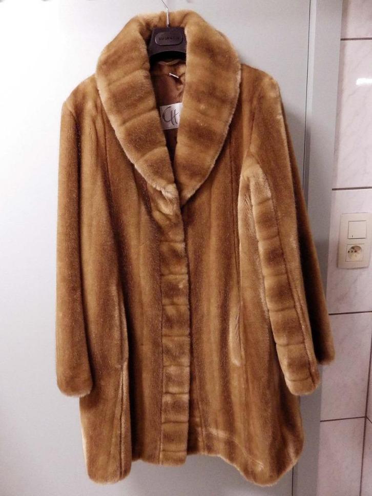 Elegante Damesjas in Imitatiebont: maat 42., Kleding | Dames, Jassen | Winter, Zo goed als nieuw, Maat 42/44 (L), Ophalen