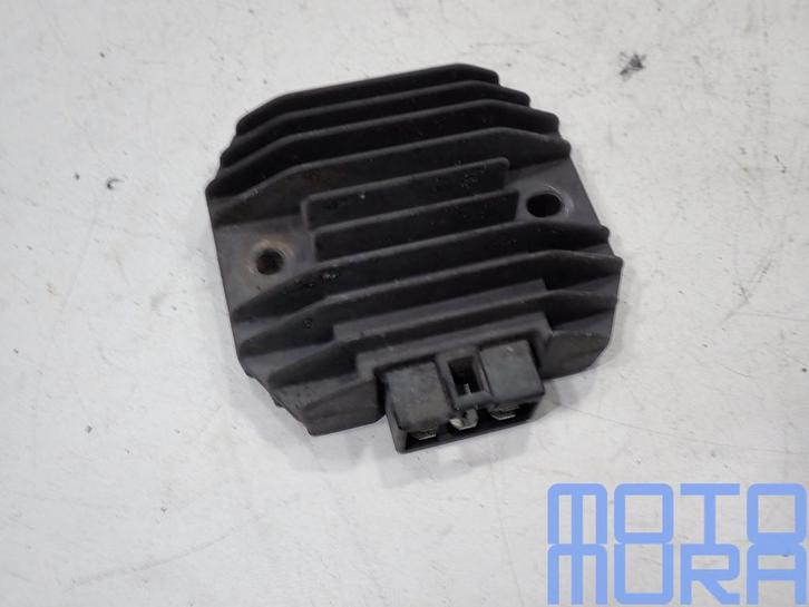 Spanningsregelaar voor Yamaha YZF R1 1998 - 2001 RN01 RN04 r, Motoren, Onderdelen | Yamaha, Gebruikt, Ophalen of Verzenden
