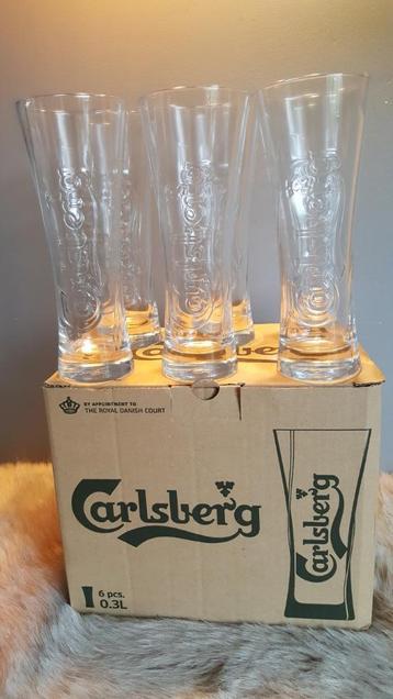 6 verres Carlsberg disponible aux enchères