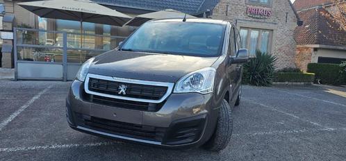 À Vendre :Peugeot Partner Tepee 1.6i Essence Monospace, Auto's, Peugeot, Bedrijf, Te koop, Partner Tepee, ABS, Airbags, Airconditioning
