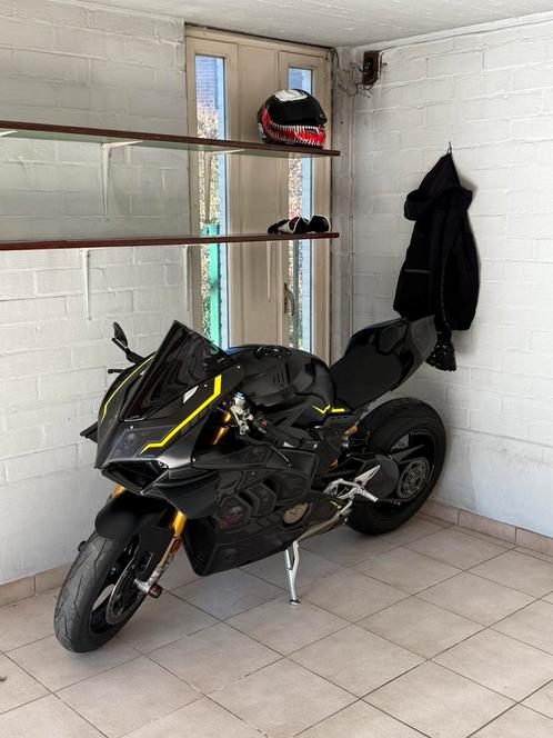 Ducati panigale v4s, Motoren, Motoren | Ducati, Bedrijf, Ophalen