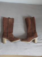 HOGE SUEDE BRUINE LAARZEN MAAT 40, Kleding | Dames, Schoenen, Hoge laarzen, Bruin, Ophalen of Verzenden, Gedragen