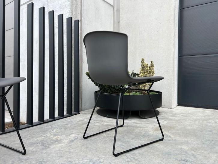 Knoll Bertoia stoel,  2x, Tuin en Terras, Tuinstoelen, Zo goed als nieuw, Plastic, Ophalen of Verzenden