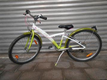 TE KOOP: Kinderfiets  B-TWIN met shimano versnellingen beschikbaar voor biedingen