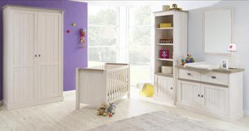 Babybed en commode nieuwstaat York van Meubar beschikbaar voor biedingen