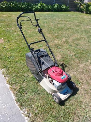 Hvc grasmaaier met rol, honda motor en zelftrekker, Tuin en Terras, Ophalen, Zo goed als nieuw