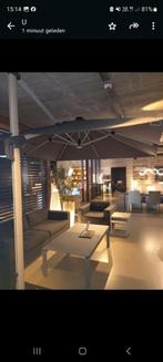 Grote  zweefparasol  met  voet  en  led-licht  3 X 3 (nieuw), Ophalen of Verzenden, Nieuw