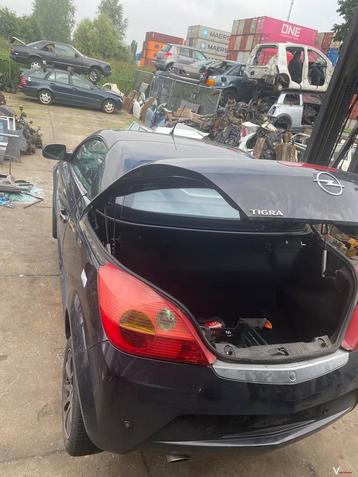 Opel Tigra Cabrio 1.8  2005 in onderdelen beschikbaar voor biedingen