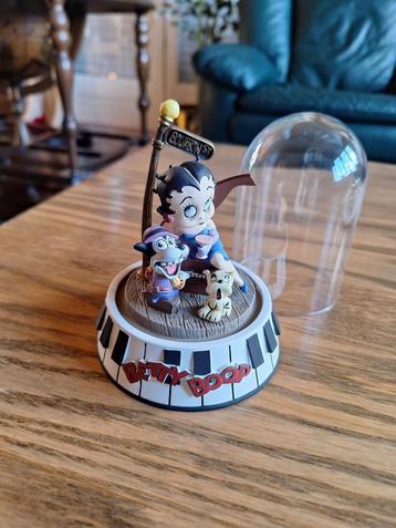 Betty Boop Globe Bourdon Street 1995.  beschikbaar voor biedingen