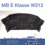 W212 motor onderplaat Mercedes E Klasse 2009-2016 W204 W212, Auto-onderdelen, Ophalen of Verzenden, Gebruikt, Mercedes-Benz