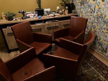 Eetkamer stoelen  beschikbaar voor biedingen