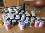 COUTURE ..42 bobines de fil anciennes (en bois) 0,50e /pièce, Enlèvement ou Envoi, Utilisé