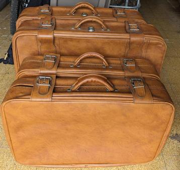 Valises en cuir vintage