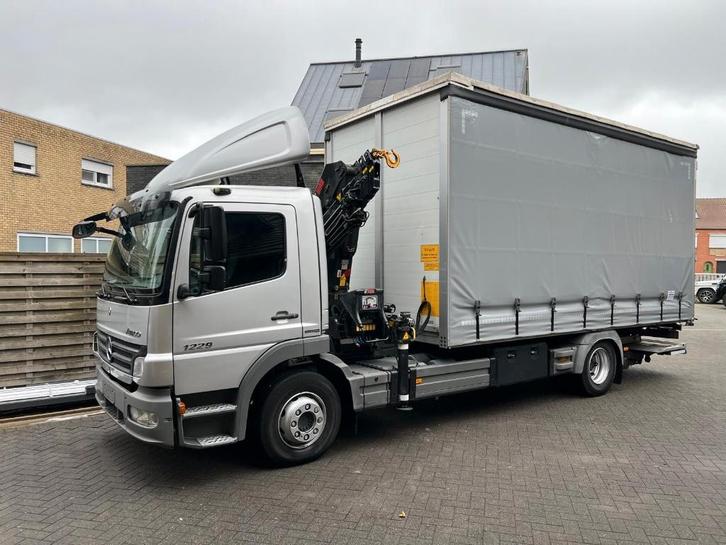 Mercedes Atego 1229 (laadbrug + kraan HIAB), Autos, Camions, Entreprise, Achat, Airbags, Air conditionné, Ordinateur de bord, Cruise Control