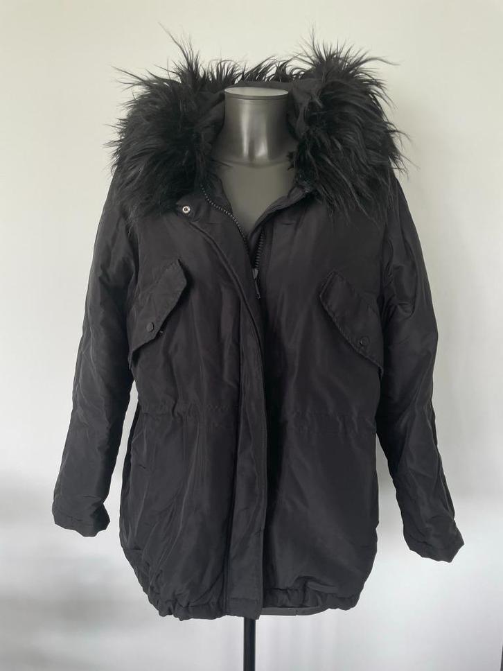 Winterjas (M) van H&M !, Kleding | Dames, Jassen | Winter, Zo goed als nieuw, Maat 38/40 (M), Zwart, Verzenden