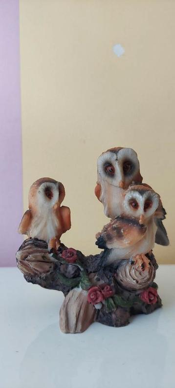 Beeldje uilen beschikbaar voor biedingen