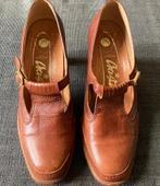 mooie bruine vintage schoenen, Bruin, Ophalen of Verzenden, Ckistall, Schoenen met hoge hakken