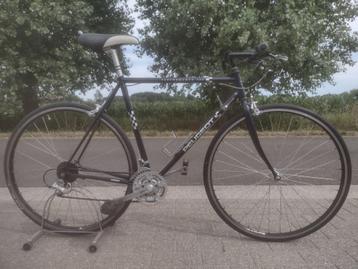 TOP RACEFIETS IN NIEUWSTAAT! 21 vers IN ORDE 28 inch beschikbaar voor biedingen