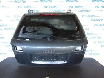 Achterklep van een Audi A4 beschikbaar voor biedingen