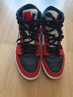 Air Jordan 1 MidChicago Black Toe schoenen, Sport en Fitness, Ophalen, Gebruikt, Schoenen