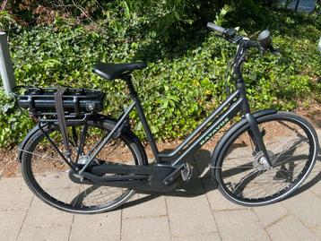 Te koop : electrische Batavus stadsfiets in hele goeie staat, Fietsen en Brommers, Ophalen, Zo goed als nieuw, Batavus