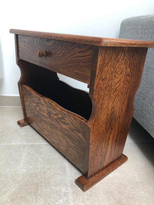 Fraaie vintage tijdschriftenstandaard, Huis en Inrichting, Woonaccessoires | Krantenbakken en Lectuurbakken, Zo goed als nieuw