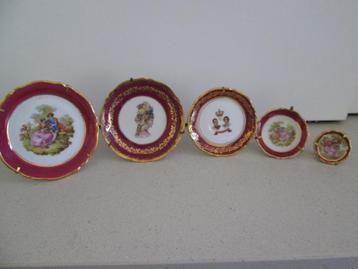 Vintage ; Limoges Franse, 5 bordjes het grootste 11cm doorsn beschikbaar voor biedingen