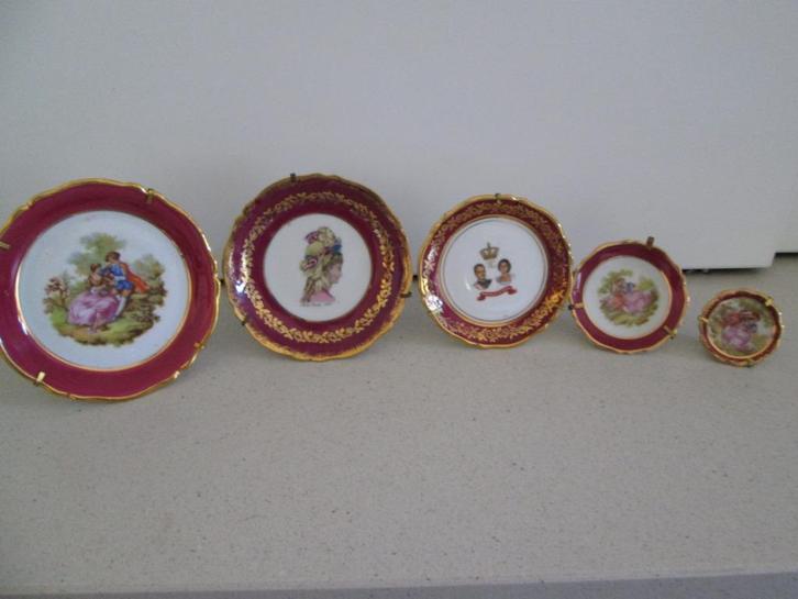 Vintage ; Limoges Franse, 5 bordjes het grootste 11cm doorsn, Antiek en Kunst, Antiek | Porselein, Ophalen of Verzenden