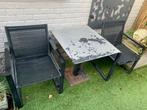 klein tuinsetje moet echt opgekuist worden 2 stoelen borek, Ophalen, Gebruikt, Eettafel, Tuinset