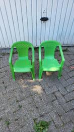 2 groene kinderstoelen, Tuin en Terras, Ophalen, Zo goed als nieuw