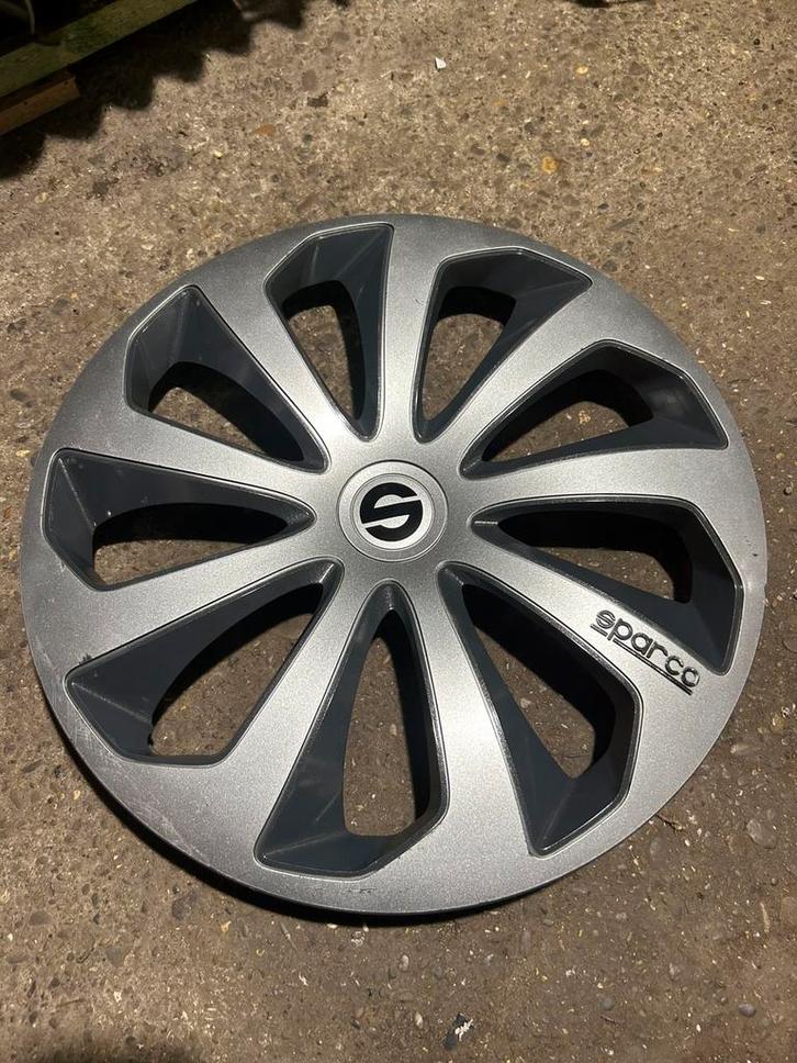 4 universele 16" wieldoppen tegen onklopbare prijzen ((8€/4), Auto diversen, Wieldoppen, Gebruikt, Ophalen of Verzenden
