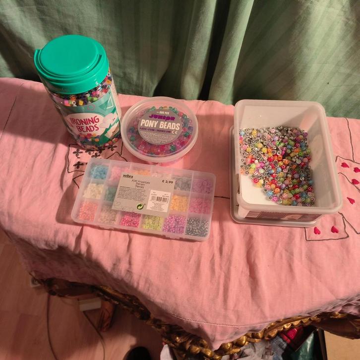 Strijkkralen voor zowel kinderen als volwassenen, Hobby & Loisirs créatifs, Fabrication de Perles & Bijoux, Comme neuf, Perle