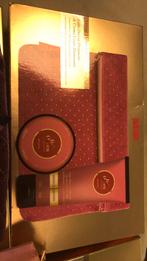 Geschenkdozen van Pupa met producten voor het lichaam, Ophalen, Nieuw