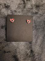 Nieuwe oorbellen met rood hart, Handtassen en Accessoires, Oorbellen, Nieuw, Ophalen of Verzenden, Rood