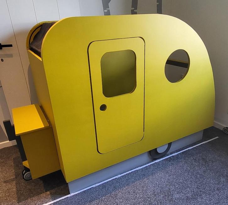 Zelfgemaakt Kinderbed inclusief matras (160x70cm), Kinderen en Baby's, Kinderkamer | Bedden, Matras, Ophalen