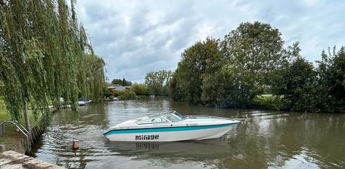 Mirage Trovare 232, Watersport en Boten, Speedboten, Gebruikt, 6 meter of meer, Benzine, 200 pk of meer, Polyester, Binnenboordmotor