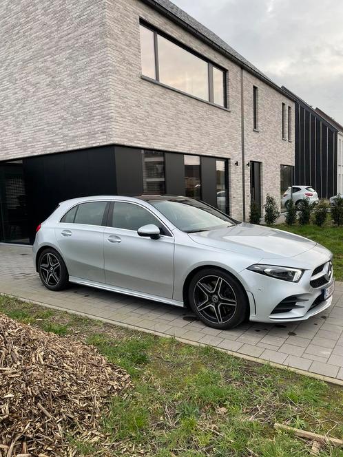 Mercedes-Benz A250 AMG/PANO/ATMOSPHÈRE/NAVI/WIDESCREEN VOL, Autos, Mercedes-Benz, Particulier, Classe A, Caméra 360°, 4x4, Adapté aux personnes handicapées