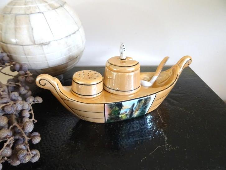 Vintage bootje met zoutvaatje en mosterdpotje. Compleet, Antiek en Kunst, Antiek | Porselein, Ophalen of Verzenden