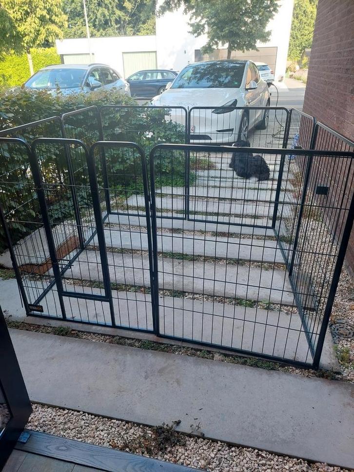 Hondenren 8 panelen, Dieren en Toebehoren, Hondenhokken, Zo goed als nieuw, Ophalen