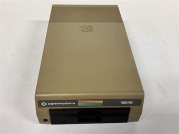 A6858. Commodore 1541 Floppy discdrive beschikbaar voor biedingen