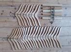 33 houten kleerhangers voor kinderkleding, Kinderen en Baby's, Ophalen of Verzenden, Zo goed als nieuw