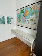 Smalle bureau met twee grote lades. Glanzend wit., Huis en Inrichting, Ophalen, Gebruikt, Bureau